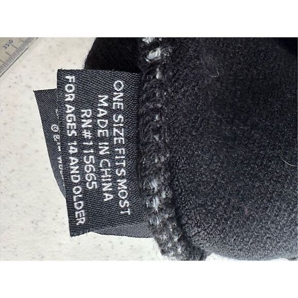 Harry Potter Hogwarts Crest Logo Pom Cuffed Stripe Knitted Beanie Hat One Size - Picture 4 of 4